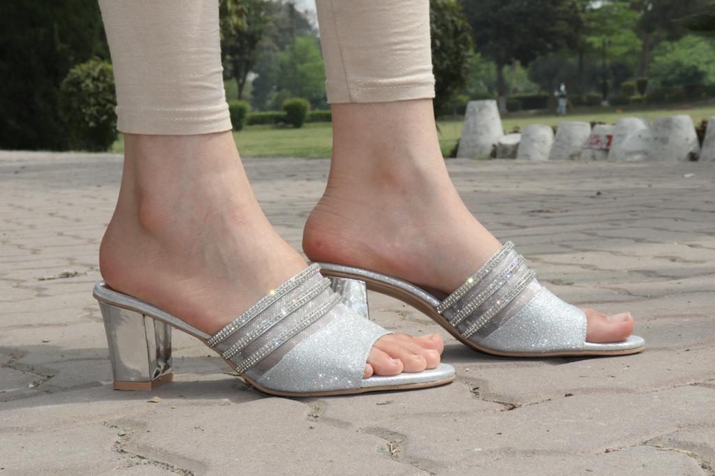 Womens on sale silver mules